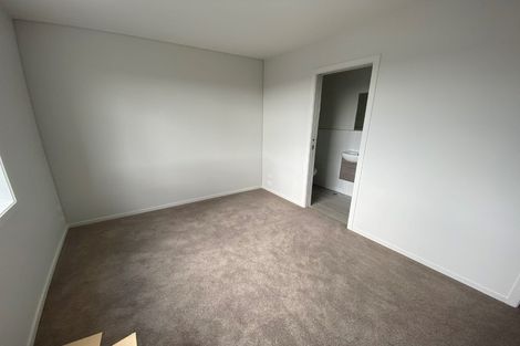 Photo of property in 6 Folkes Lane, New Lynn, Auckland, 0600