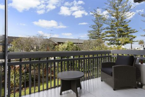 Photo of property in 2/29 Rangitoto Terrace, Milford, Auckland, 0620