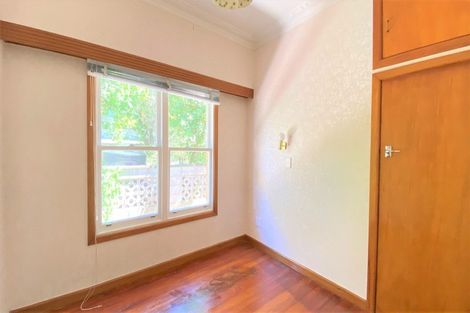 Photo of property in 57 Exmouth Road, Northcote, Auckland, 0627