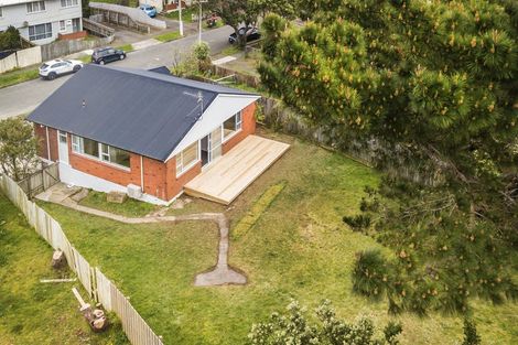 Photo of property in 38 Owhiti Street, Titahi Bay, Porirua, 5022