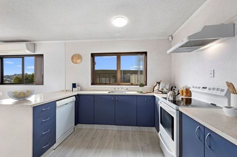 Photo of property in 136 Holborn Drive, Stokes Valley, Lower Hutt, 5019
