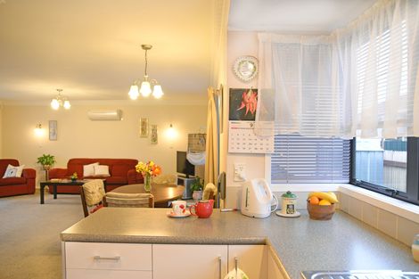 Photo of property in 2/34 Great South Road, Papakura, 2110