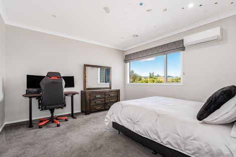 Photo of property in 24 Foxham Terrace, Churton Park, Wellington, 6037
