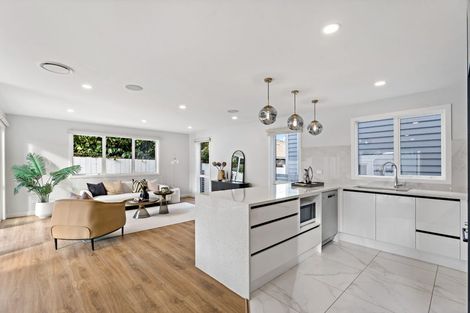 Photo of property in 206b Clovelly Road, Bucklands Beach, Auckland, 2012