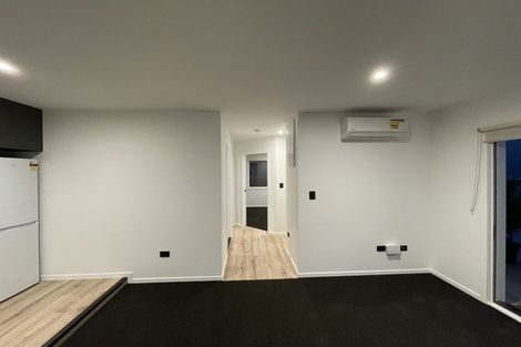 Photo of property in 6 Cessna Way, Newlands, Wellington, 6037