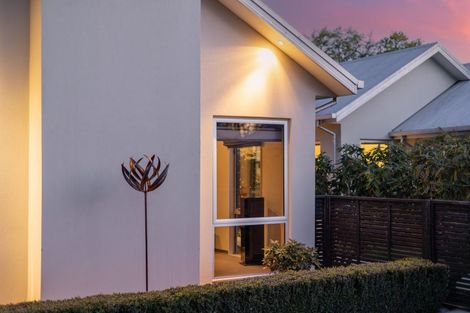 Photo of property in 142 North Parade, Richmond, Christchurch, 8013