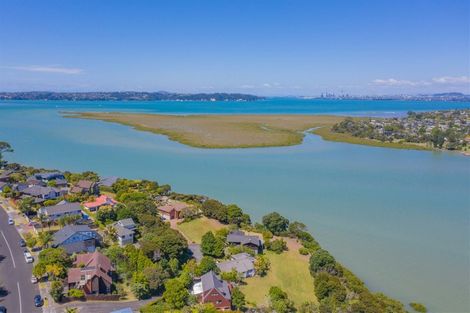 Photo of property in 163 West Harbour Drive, West Harbour, Auckland, 0618