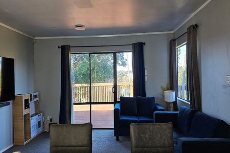 Photo of property in 30 Miriam Corban Heights, Henderson, Auckland, 0612