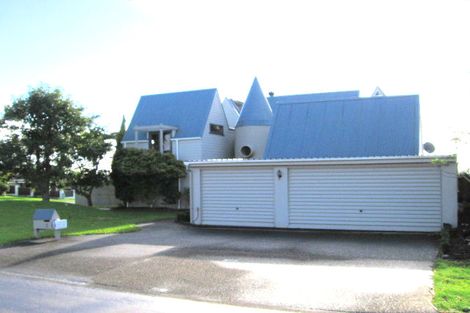 Photo of property in 2 Nimrod Place, Half Moon Bay, Auckland, 2012
