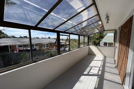 Photo of property in 2/52 Bentley Avenue, Glenfield, Auckland, 0629