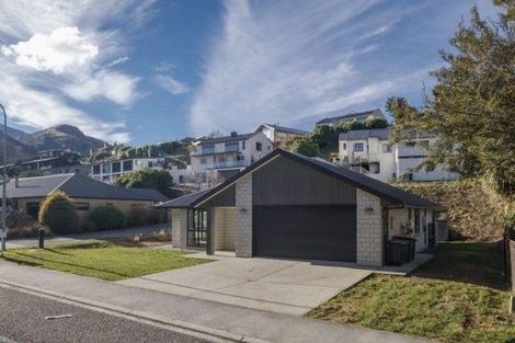 Photo of property in 23 Mcdonnell Road, Arrowtown, 9302