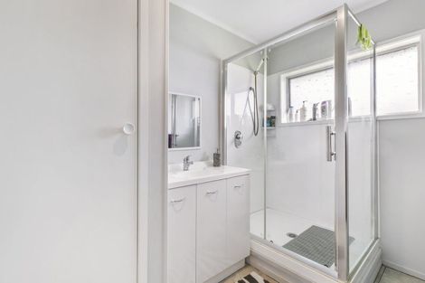 Photo of property in 2/14 Cosgrave Road, Papakura, 2110