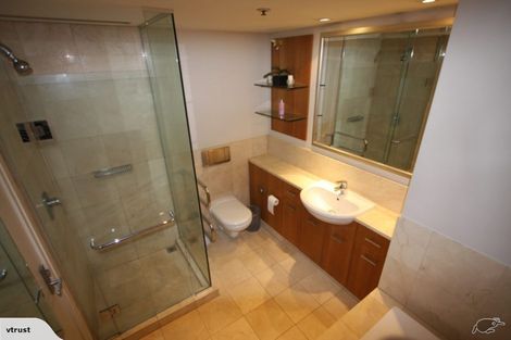 Photo of property in The Metropolis Apartments, 2710/1 Courthouse Lane, Auckland Central, Auckland, 1010