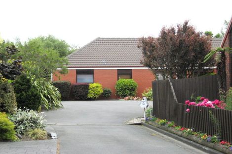 Photo of property in 10 Cricklewood Place, Avonhead, Christchurch, 8042