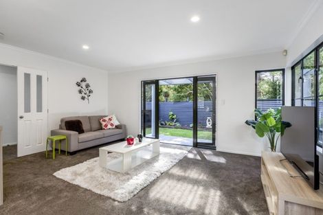 Photo of property in 3/8 Golf Road, New Lynn, Auckland, 0600
