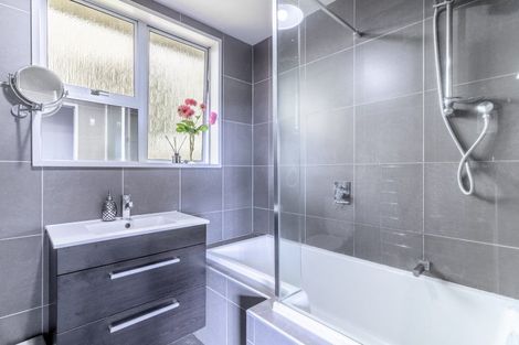 Photo of property in 10 Hillary Street, Winton, 9720