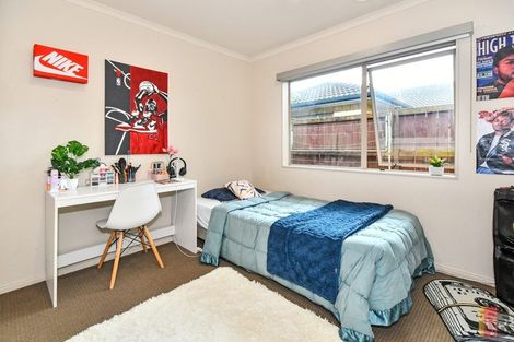 Photo of property in 48 Turnberry Drive, Wattle Downs, Auckland, 2103