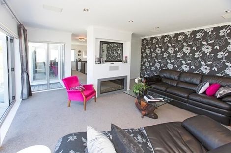 Photo of property in 1187 Whangaparaoa Road, Gulf Harbour, Whangaparaoa, 0930