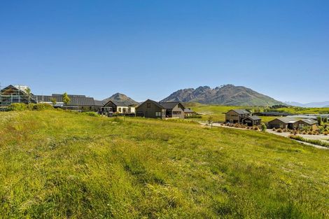 Photo of property in 42 Cunninghams Drive, Jacks Point, Queenstown, 9371