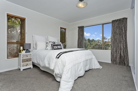 Photo of property in 1/24 Reynolds Place, Torbay, Auckland, 0630