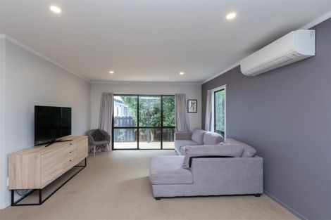 Photo of property in 43 Garland Drive, St Andrews, Hamilton, 3200