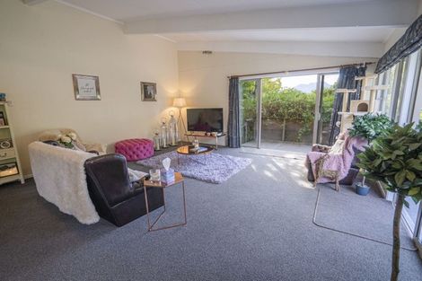 Photo of property in 15 Fergus Square, Te Anau, 9600