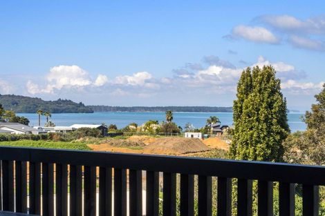 Photo of property in 134 Athenree Road, Athenree, Katikati, 3177