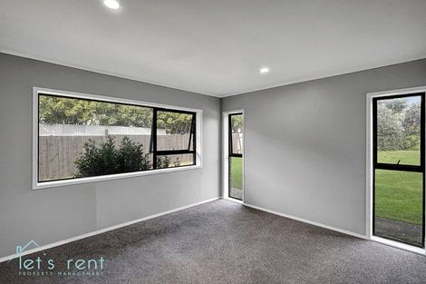 Photo of property in 2/21 Booker Place, Weymouth, Auckland, 2103