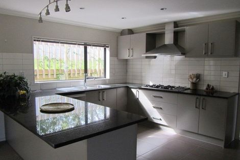 Photo of property in 11 Jomard Terrace, Northcross, Auckland, 0632