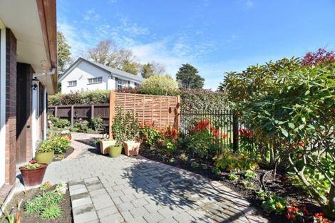 Photo of property in 2/11 Ludecke Place, Sockburn, Christchurch, 8042