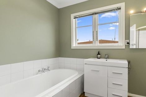 Photo of property in 3 Garden Road, Avalon, Lower Hutt, 5011