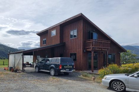 Photo of property in 72 Hotham Street, Murchison, 7007