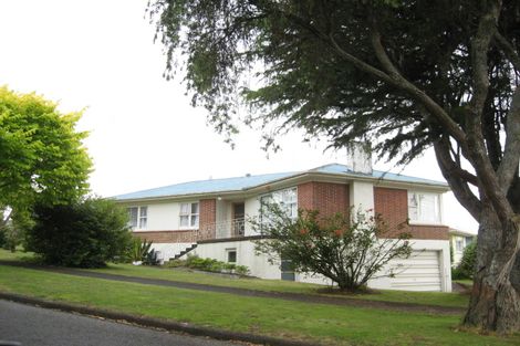 Photo of property in 25 Kayes Road, Pukekohe, 2120