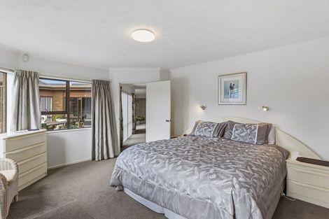 Photo of property in 11 Oakwood Grove, Paraparaumu Beach, Paraparaumu, 5032