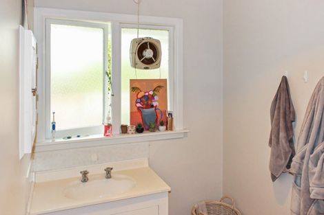 Photo of property in 2/235 Waimairi Road, Ilam, Christchurch, 8041