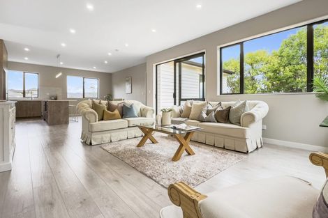 Photo of property in 5 Springhill Lane, Sunnyvale, Auckland, 0612