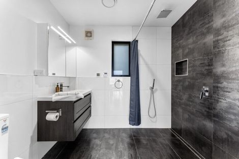 Photo of property in 32a Woodvale Grove, Fairfield, Lower Hutt, 5011