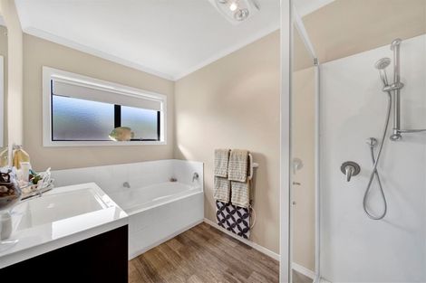 Photo of property in 12 Dolphin Parade, Bell Block, New Plymouth, 4312