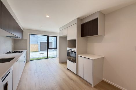 Photo of property in 58b Fitzherbert Avenue, West Harbour, Auckland, 0618