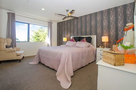 Photo of property in 10d Elliston Crescent, Stanmore Bay, Whangaparaoa, 0932