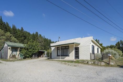 Photo of property in 70 Main Road, Luggate, Cromwell, 9383