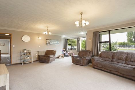 Photo of property in 21 Dryden Street, Milton, 9220