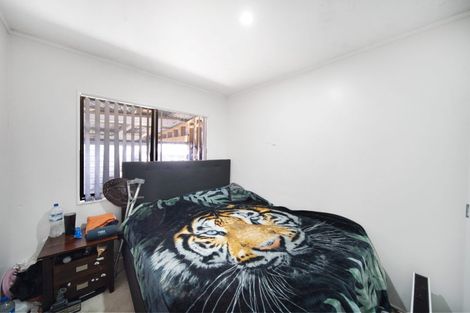 Photo of property in 178 Finlayson Avenue, Clendon Park, Auckland, 2103