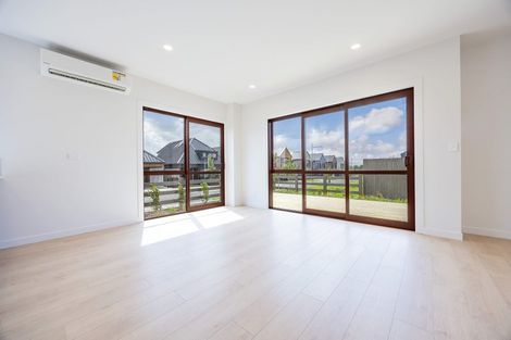 Photo of property in 55 Maungakaraka Road, Karaka, 2580