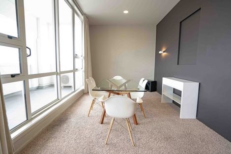 Photo of property in Stadium Garden Flats, 203/107 Thorndon Quay, Pipitea, Wellington, 6011