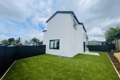 Photo of property in 6a Melleray Place, Randwick Park, Auckland, 2105