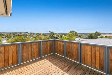 Photo of property in 22 Moffat Road, Red Beach, 0932