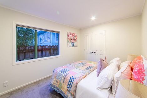 Photo of property in 4a Kennedy Avenue, Forrest Hill, Auckland, 0620