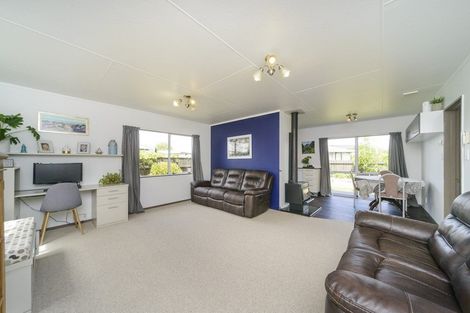 Photo of property in 97 Hillcrest Drive, Kelvin Grove, Palmerston North, 4414