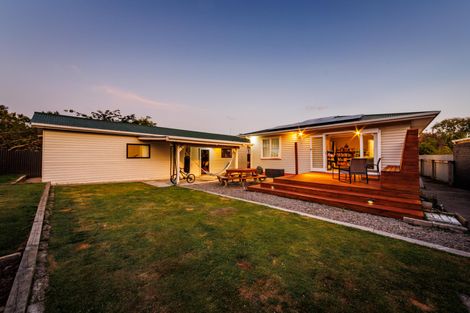 Photo of property in 14 Parkland Crescent, Terrace End, Palmerston North, 4410